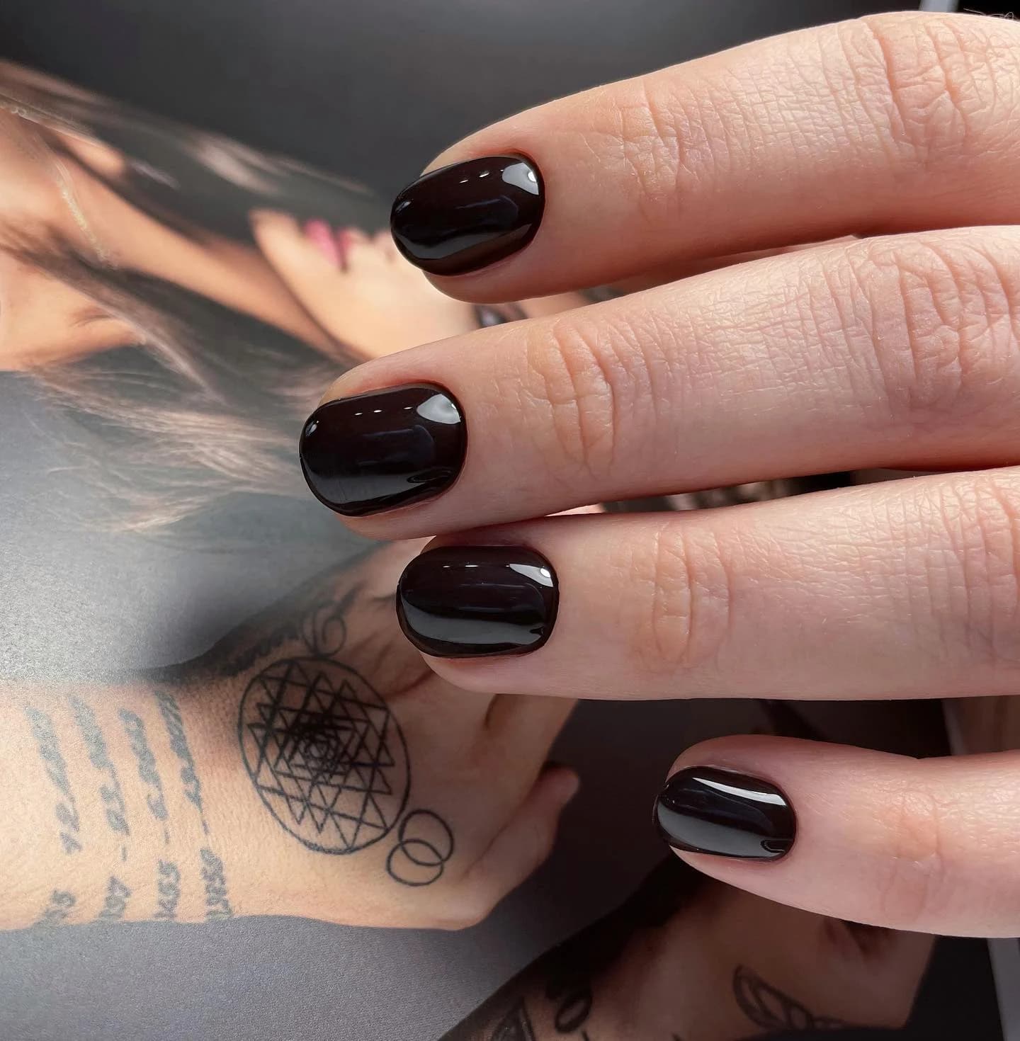 Minimal, Ciemne, Nail Lash Time, ciemne, Warszawa Żoliborz