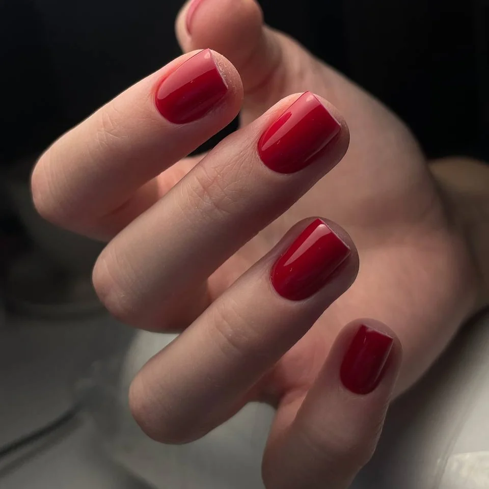 Minimal, Czerwień, Nail Lash Time, czerwień, Warszawa Żoliborz